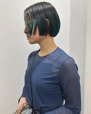 ショート カラー Loom.所属・村上雅人 ナチュラルモードのヘアスタイル