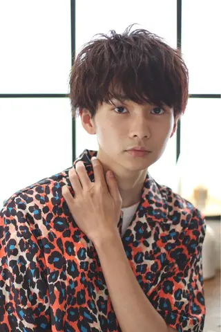 ショート カラー メンズ ハイトーン特化🌟 カワシマシュンスケのヘアスタイル