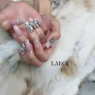 ミディアム ネイル Lance nailのネイルデザイン