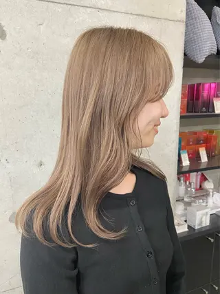ロング カラー 安住 日花のヘアスタイル