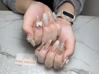 ネイル 💕鈴木ユリ パラジェル/オフ無料のネイルデザイン