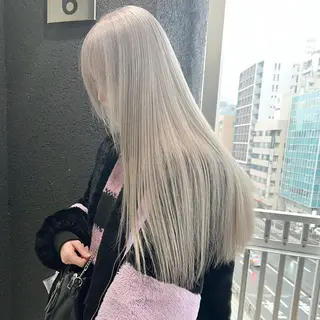 ロング ⭐️横浜ブリーチ特化 美容師 堤涼⭐️のヘアスタイル