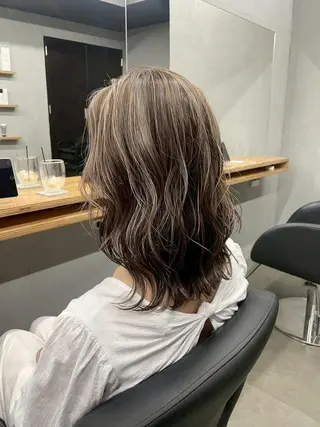 セミロング N 【エヌ】のヘアスタイル