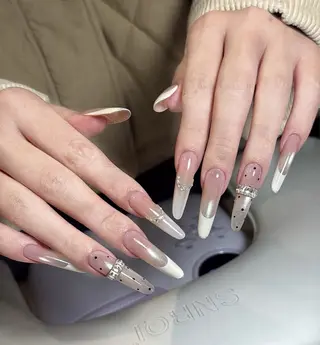 ネイル パラジェル登録店　Nailsalon Amour  上野湯島店所属・🫧 はる🩵のネイルデザイン