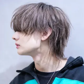 ミディアム パーマ confidence 新宿本店【公式】のヘアスタイル