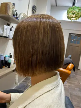 ショート et Douce所属・艶髪／髪質改善／ カワモトヒロトのヘアスタイル