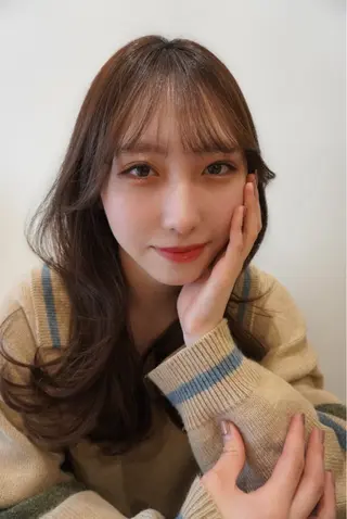 セミロング 透明感カラー/レイヤ ー/縮毛/暗髪/銀座のヘアスタイル