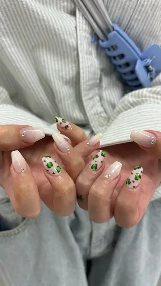 ネイル Queen所属・伊藤 梨恋のネイルデザイン