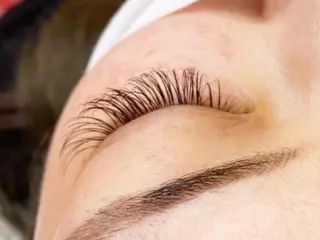 マツエク・マツパ My+ Yukaのネイルデザイン