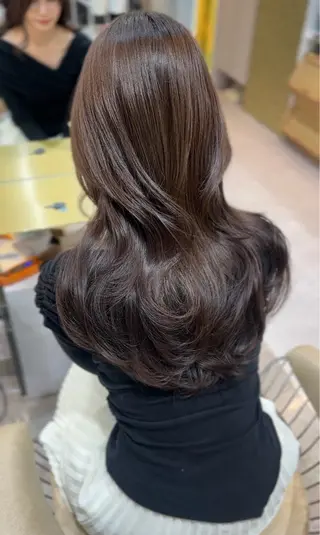 ロング カラー Akane レイヤー/艶カラーのヘアスタイル