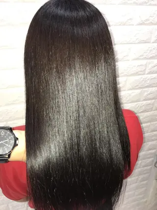 セミロング 20代半ば上質なへア ケア 髪質改善 大西のヘアスタイル