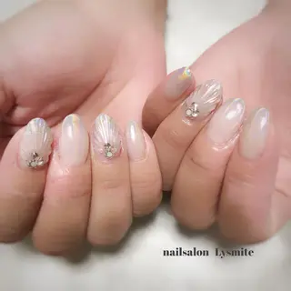 ネイル Lysmite所属・岩本 美香のネイルデザイン