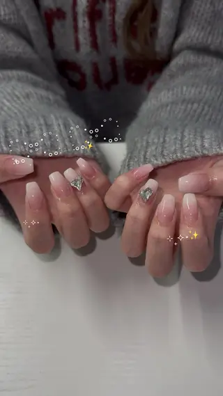 ネイル Sarina ⋆⭒˚のネイルデザイン