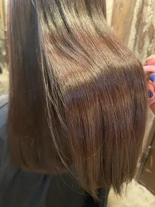 セミロング カラー お任せヘア☘️☘️ 及川渚のヘアスタイル