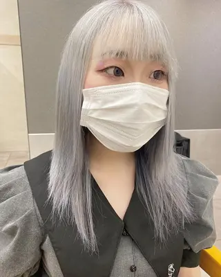 セミロング カラー GiseL アンリのヘアスタイル