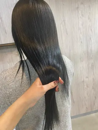 セミロング カラー GiseL アンリのヘアスタイル