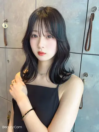 セミロング カラー i've所属・🩷色気可愛い🩷 透明感カラー🩷のヘアスタイル