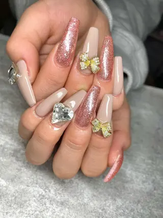 ネイル nail salon fee（フィー）のネイルデザイン