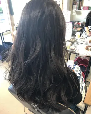 ロング カラー 早川 真幸のヘアスタイル