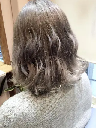 ミディアム セミロング カラー 原宿サロン代表 デザインカラー伊藤卓のヘアスタイル