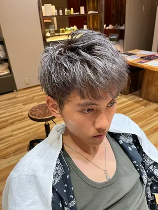 カラー メンズ komorebi 拓海のヘアスタイル