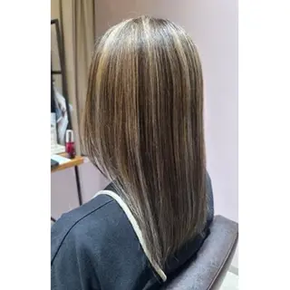 カラー 梶 瑞希のヘアスタイル