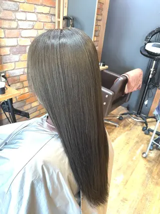 ロング カラー アグヘアーヒート岐阜本巣店所属・伊賀 瑞月のヘアスタイル