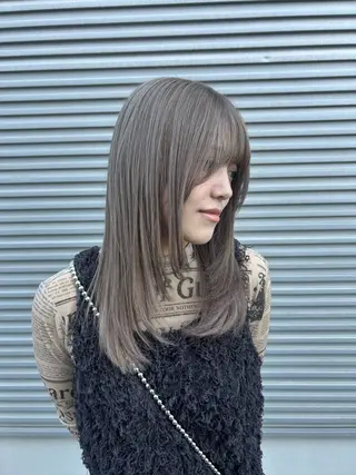 セミロング カラー 💙ルル💙 ハイトーン/レイヤーのヘアスタイル