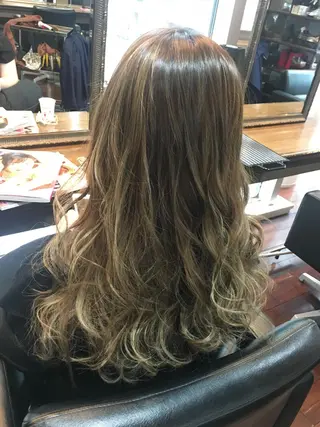 ロング カラー ヘアアレンジ 吉本 yoshimotoのヘアスタイル