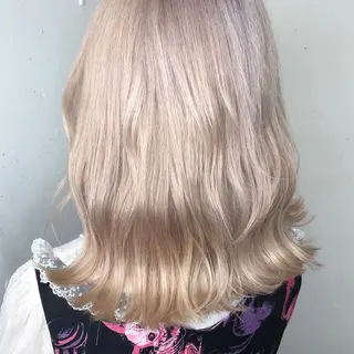 ミディアム カラー パーマ ヘアアレンジ 八巻 晴香のヘアスタイル