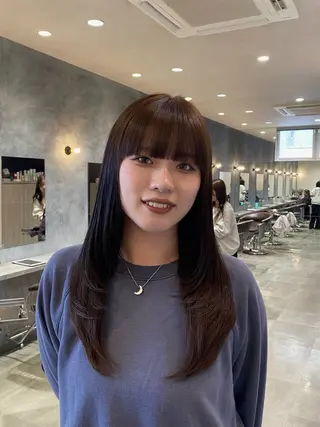 ロング 小西 由季乃のヘアスタイル