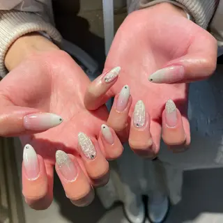 ネイル ﾔｽﾀﾞ ﾐﾅのネイルデザイン