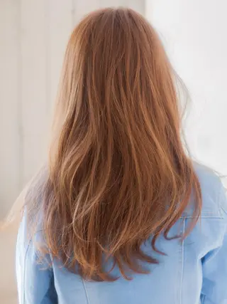 ミディアム セミロング ロング カラー ヤナ マネージャーのヘアスタイル