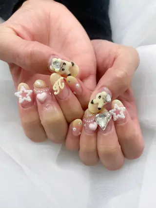 ネイル 五十嵐 美智のネイルデザイン