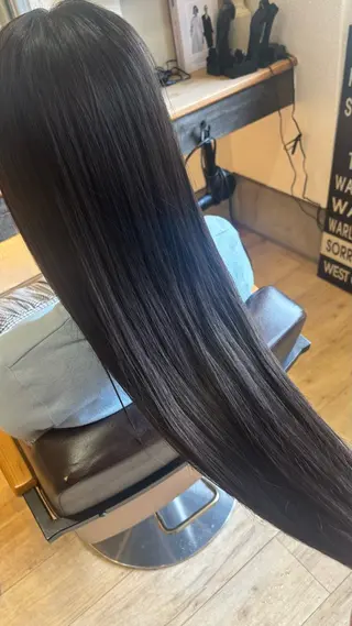 ロング makoto⌇レイヤ ー⌇艶カラー🍒‎のヘアスタイル