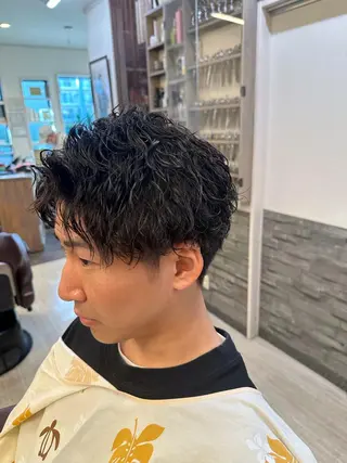 ショート パーマ メンズ 仲川 遼のヘアスタイル