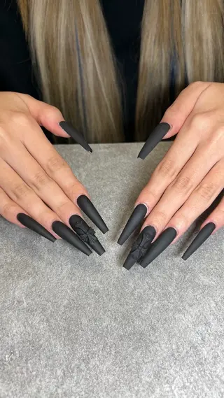 ネイル 𝐧𝐚𝐢𝐥 𝐌𝐢𝐖𝐢𝐢のネイルデザイン