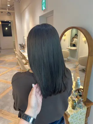 カラー HIYO RIのヘアスタイル