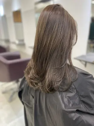 セミロング カラー AIRI layer cut hairのヘアスタイル