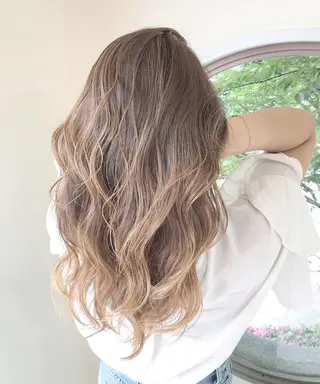 ロング カラー パーマ 上霜 菜月のヘアスタイル
