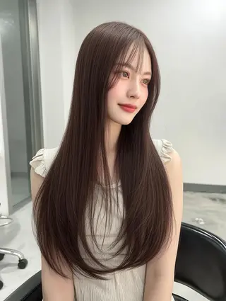 ロング 川上 彩華のヘアスタイル