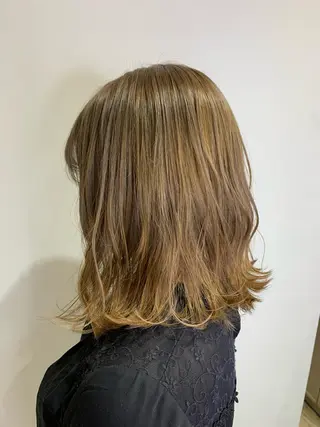 ミディアム カラー 近藤千翔🩵 髪質改善Periodのエステ・リラクイメージ