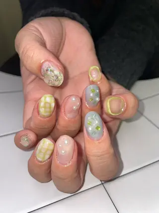 ネイル F. Lenaのネイルデザイン