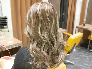 ロング カラー Re:ta Hair 飯田淳平のヘアスタイル