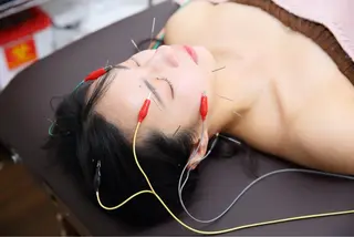 小顔ハーブピーリング 美容鍼/毛穴洗浄のエステ・リラクイメージ