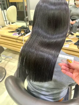 ミディアム 暖色ｶﾗｰ/ﾚｲﾔｰ ｶｯﾄ/Yunaのヘアスタイル