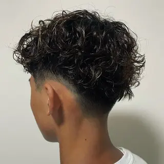 ショート パーマ メンズ ナチュラルカラー リタッチ　あんりのヘアスタイル