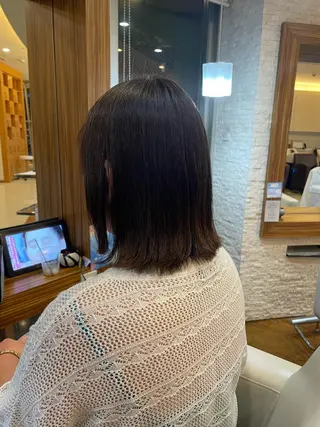 ミディアム 本多 美羽のヘアスタイル