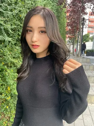 カラー L.O.G KINSHICHO所属・akari アレンジ/艶カラーのヘアスタイル