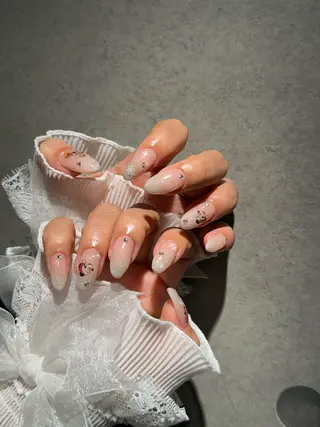 ネイル I-nailロング /ワンホン/キラキラのネイルデザイン